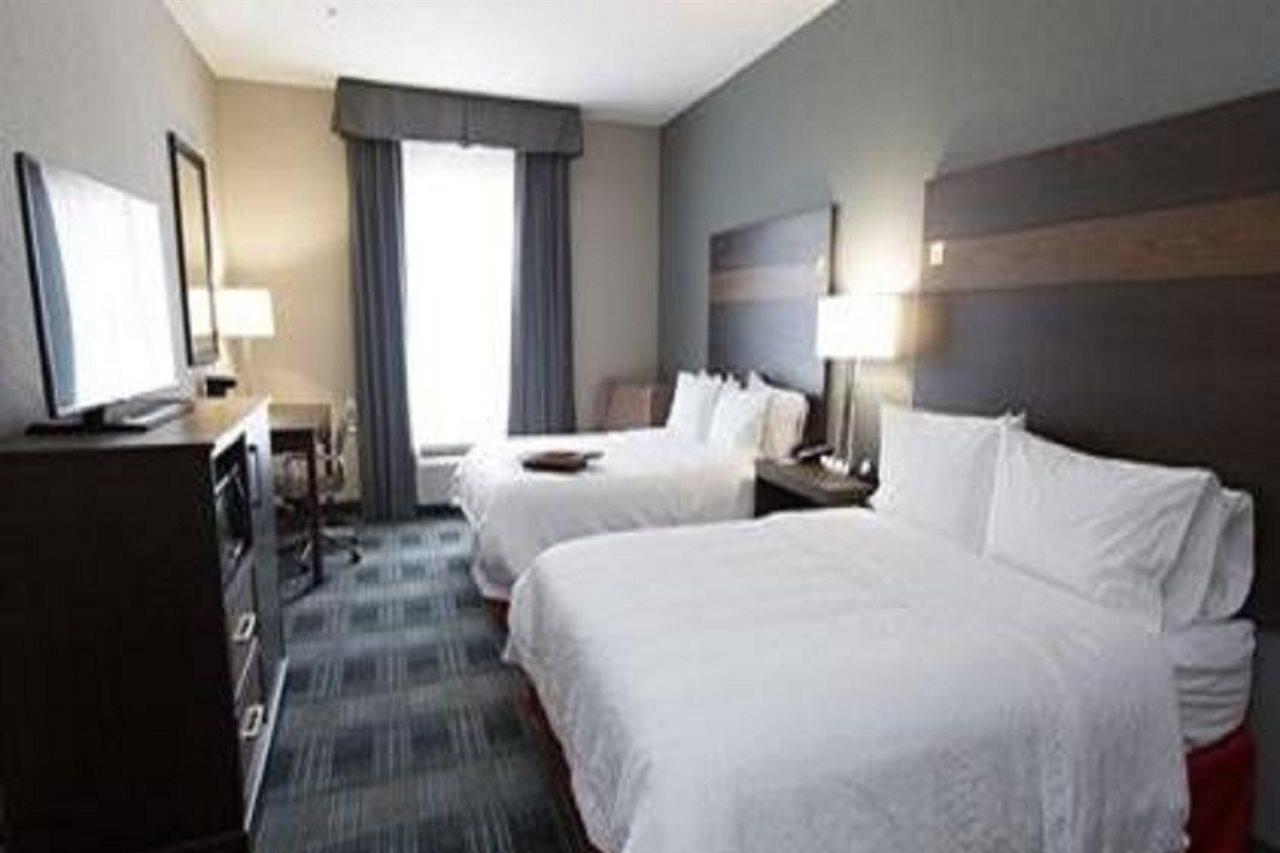 Hampton Inn & Suites Oklahoma City Airport Exterior foto